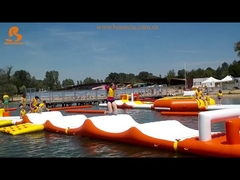 내구성이 뛰어난 공기 주입식 워터 스포츠 슬리핑 웨이브 자외선 및 열 차단 소재